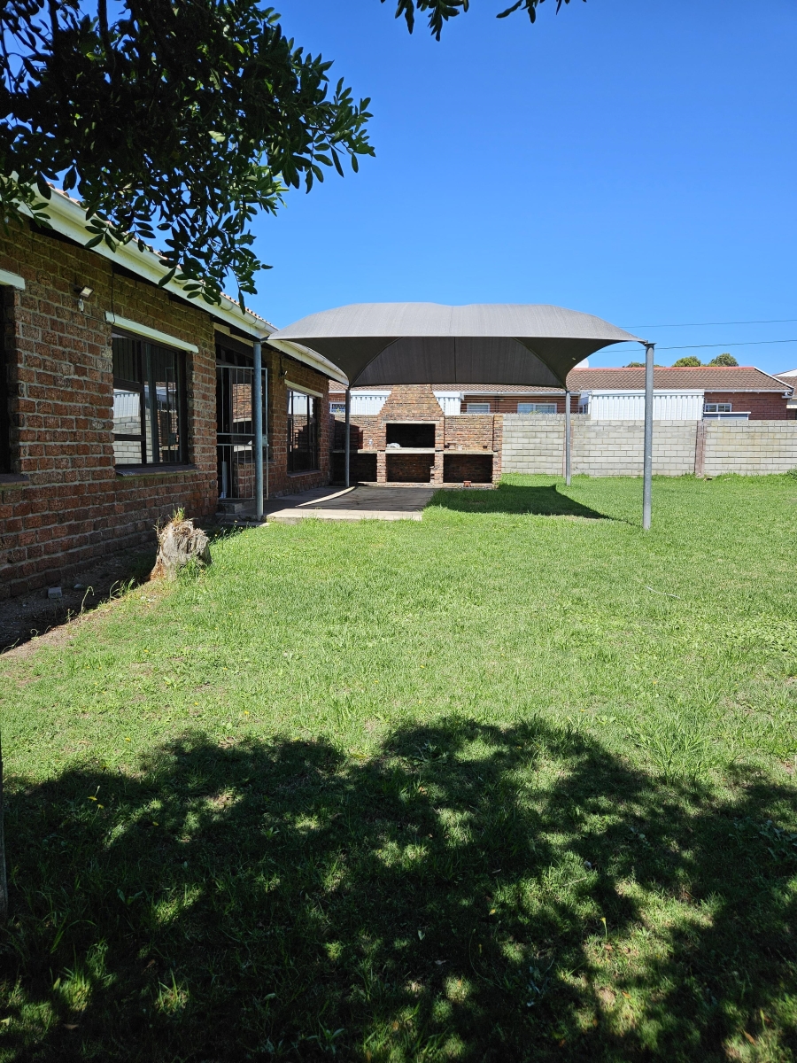 4 Bedroom Property for Sale in Kabega Park Eastern Cape